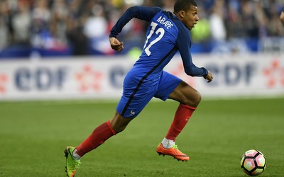 大象体育独家-五盾军团团结一心